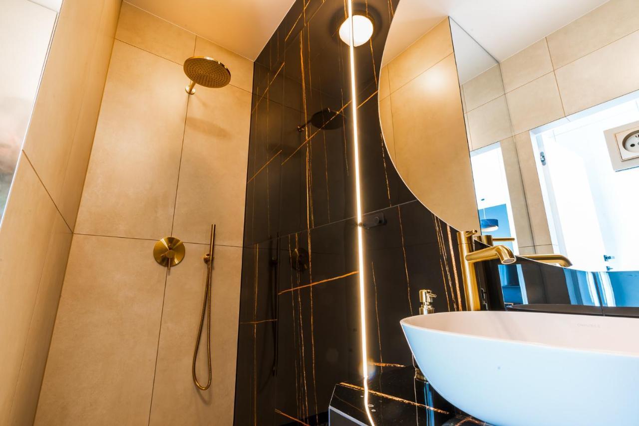 Apartament Plaza Tower 14 Pietro Kielce Esterno foto